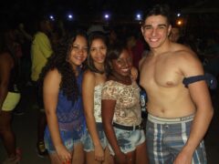 Oktober 10 Anos